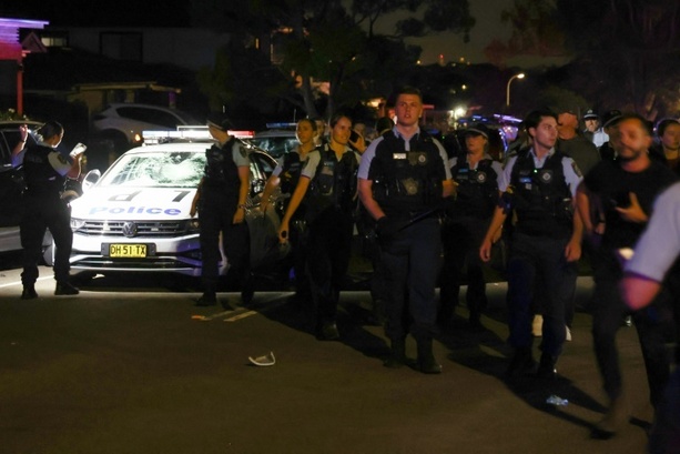 Bild vergrößern: Polizei stuft Messerangriff mit vier Verletzten in Sydney als Terrorakt ein