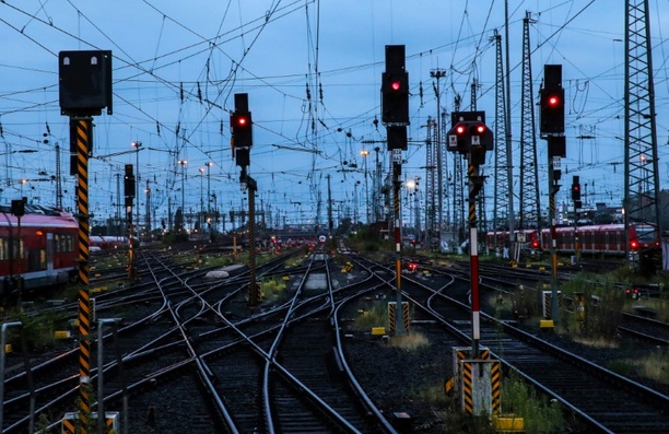 Bild vergrößern: Verbände: Deutschland hinkt Zielen bei Elektrifizierung der Schiene hinterher