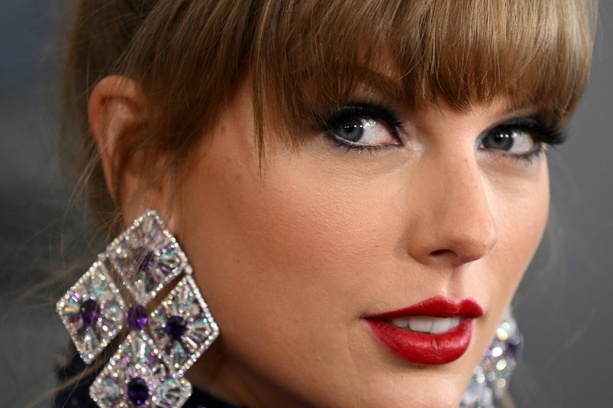 Bild vergrößern: Geheimes Doppel-Album: Popstar Taylor Swift überrascht ihre riesige Fangemeinde