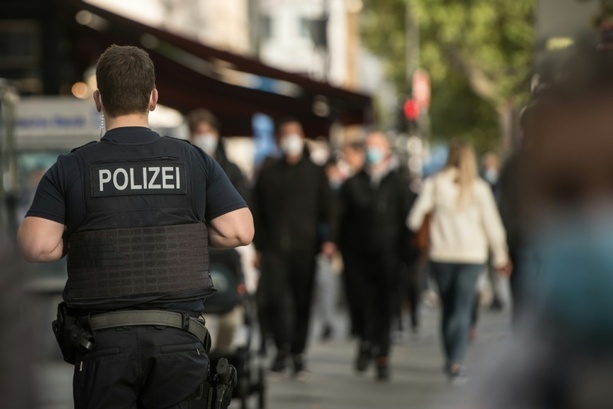 Bild vergrößern: Zwei Verdächtige nach gewaltsamem Tod von Arzt in Chemnitz in Untersuchungshaft