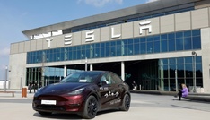 Tesla-Gewinn bricht um 55 Prozent ein
