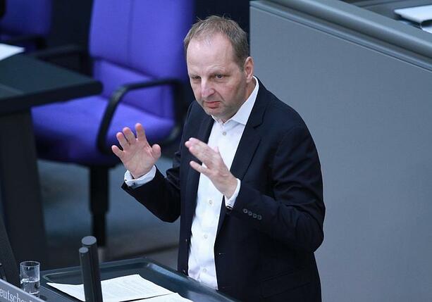 Bild vergrößern: CDU-Abgeordneter zieht gegen Klimaschutz-Reform nach Karlsruhe