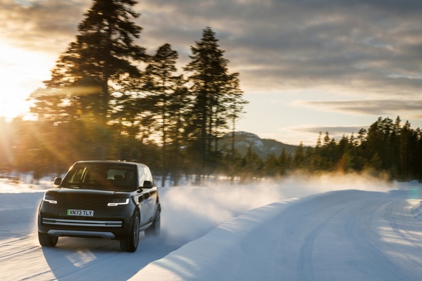 Bildergalerie: Range Rover Electric: Härtetests in Schnee und Sand