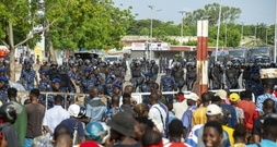 Polizei im Benin stoppt Demonstration mit Tränengas - Festnahmen