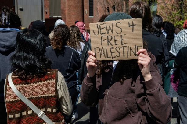 Bild vergrößern: Rund 100 Festnahmen bei Räumung von pro-palästinensischem Protestcamp an Bostoner Uni
