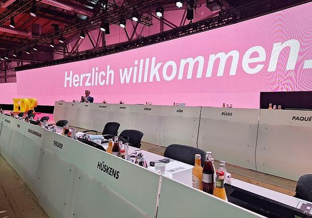 Bild vergrößern: FDP setzt Bundesparteitag in Berlin fort