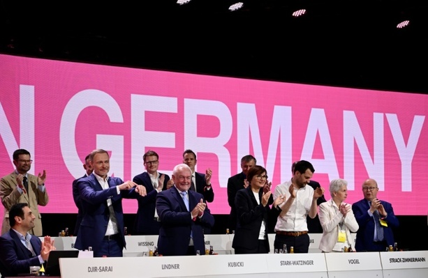 Bild vergrößern: FDP-Parteitag lehnt Wiedereinstieg in Atomkraft ab