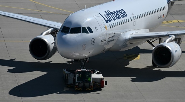 Bild vergrößern: Lufthansa kündigt Sparmaßnahmen wegen Streiks an
