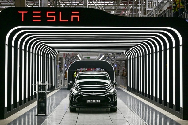 Bild vergrößern: Bericht: Mindestens 500 weitere Entlassungen bei Tesla