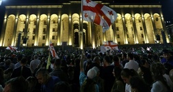 Georgiens Parlament billigt trotz Protesten in zweiter Lesung 