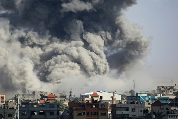 Bild vergrößern: Israel hält Grenzübergang Rafah unter Kontrolle - Gaza-Verhandlungen unter Hochdruck