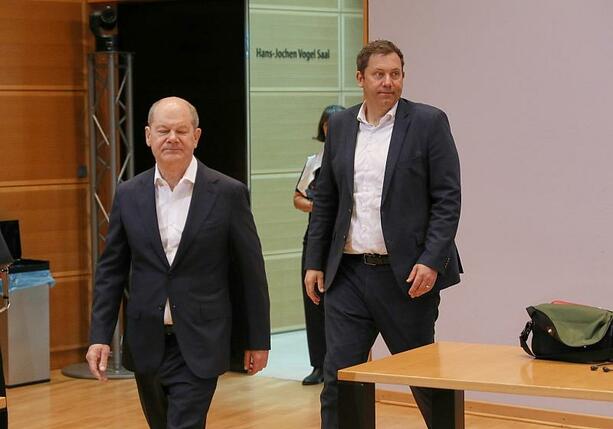 Bild vergrößern: Klingbeil: Scholz wird 2025 erneut SPD-Kanzlerkandidat