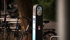 ADAC und Verbraucherzentralen kritisieren E-Ladesäulen-Plan