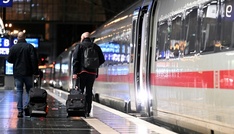 Zeitig buchen und Sitz reservieren: Hohe Nachfrage nach Bahntickets rund ums Fest