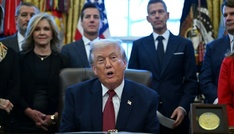 Vorfahrt für Verbrenner: Trump lockert Emissionsregeln für Autos