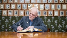 Belarussischer Dissident Bjaljazki fordert weiteren politischen Druck gegen Minsk