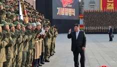 Nordkorea enthüllt offenbar erstmals Statue von Machthaber Kim