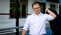 Minister Schneider stellt CO2-Bilanz für 2025 vor