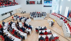 SPD und CDU besiegeln Koalition: Bündnisvertrag in Brandenburg unterzeichnet