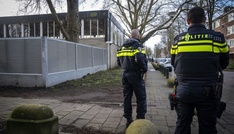 Nach Angriff auf jüdische Schule: Amsterdamer Polizei verbreitet Bilder von Verdächtigen