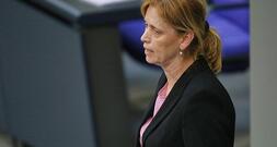 Prien verteidigt Umbau von