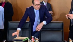 Bundesinnenminister Dobrindt fordert Kürzungen bei Bürgergeld-Regelsatz