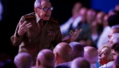 Raúl Castro zeigt sich bei Gedenken an Bruder Fidel erstmals seit Monaten öffentlich