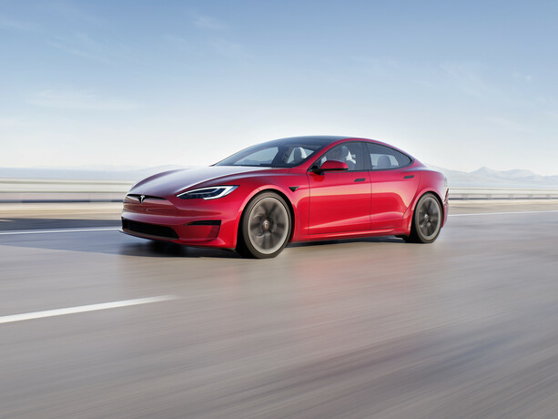 Bild vergrößern: Innovationsstärkste E-Autohersteller - Tesla baut Vorsprung aus