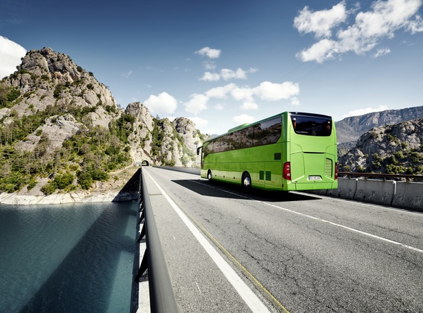 Bild vergrößern: Statistik: Reisebusverkehr - Starker Rückgang durch Corona