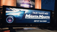 Digitale Taxi-Werbetafeln  - Vor dem Kino fährt Filmwerbung 