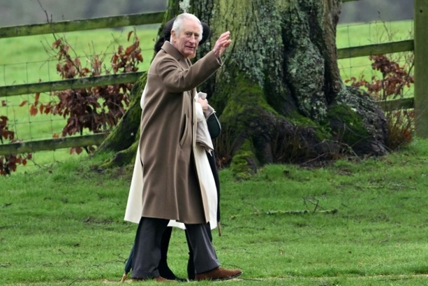 Bild vergrößern: König Charles III. nimmt nach Krebsdiagnose ersten öffentlichen Termin wahr