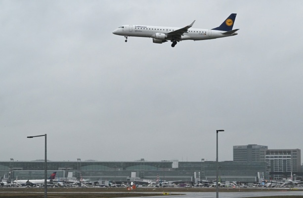 Bild vergrößern: Fortsetzung der Tarifverhandlungen von Verdi für das Lufthansa-Bodenpersonal