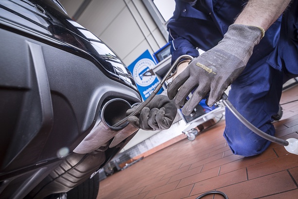 Bild vergr&ouml;&szlig;ern: AU-Bilanz  - Neues Messverfahren identifiziert ,,Groß-Verschmutzer