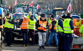 Polnische Bauern setzen Blockade von Grenzübergang Slubice fort
