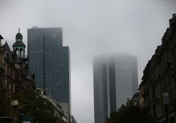 Bild vergrößern: EU-Bankenaufsichtsbehörde warnt Geldhäuser vor mehrjähriger Krise
