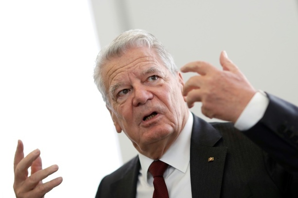 Bild vergrößern: Altbundespräsident Gauck: Deutschland kann noch mehr für die Ukraine tun