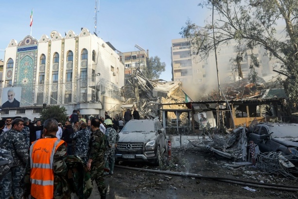 Bild vergrößern: Iran droht Israel nach Angriff auf Botschaftsgebäude in Damaskus mit Bestrafung