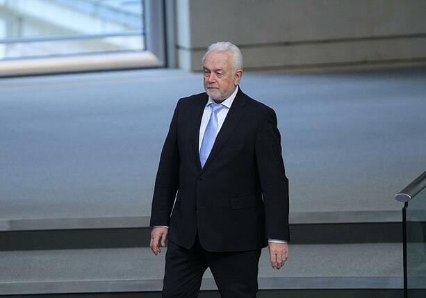 Bild vergrößern: Kubicki kritisiert Umgang der SPD mit Ex-Kanzler Schröder