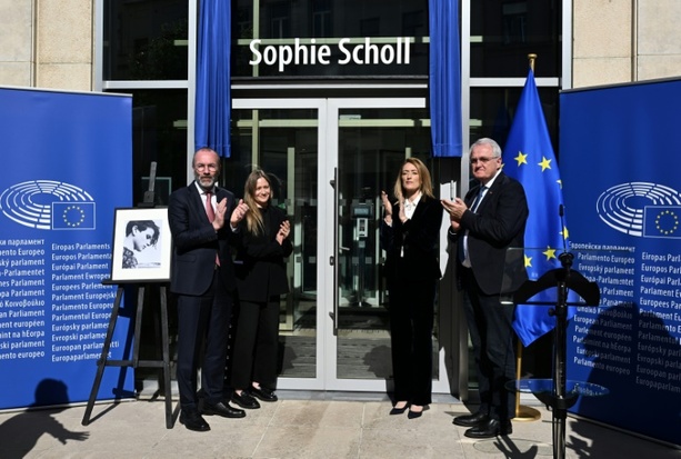 Bild vergrößern: EU-Parlament benennt Gebäude nach Widerstandskämpferin Sophie Scholl
