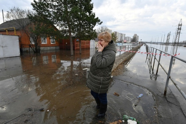 Bild vergrößern: Überschwemmungen in Westsibirien: Behörden ordnen Not-Evakuierungen an