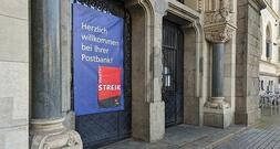 Verdi lässt über unbefristete Streiks bei der Postbank abstimmen