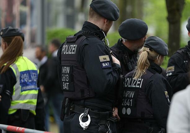Bild vergrößern: Rufe aus SPD nach neuem Sondervermögen für Sicherheit