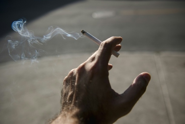 Bild vergrößern: In Großbritannien diskutiertes Rauchverbot sorgt auch hierzulande für Debatte