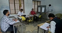 Wahl in Indien hat begonnen - Hindu-Nationalist Modi klarer Favorit