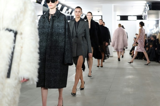 Bild vergrößern: US-Wettbewerbshüter klagen gegen geplante Fusion von Modemarken