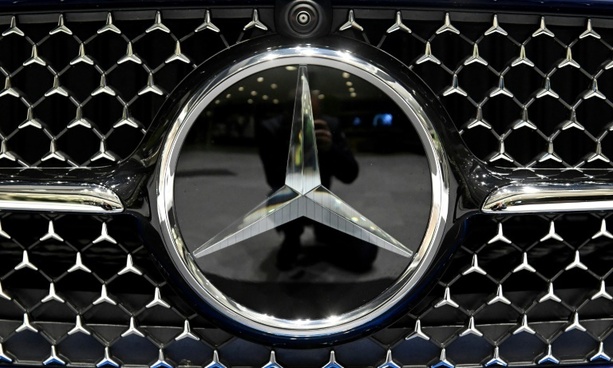 Bild vergrößern: US-Justizministerium stellt Ermittlungen gegen Mercedes wegen Diesel-Skandals ein