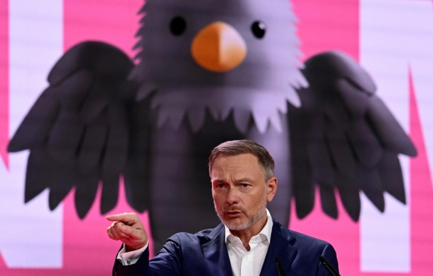 Bild vergrößern: FDP-Parteitag verabschiedet umstrittenes Forderungspaket zu Wirtschaftswende
