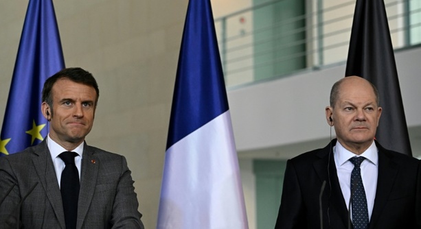 Bild vergrößern: Macron und Scholz treffen sich zu einem privaten Abendessen in Paris