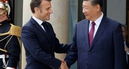 Frankreichs Präsident Macron fordert bei Treffen mit Xi 