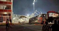 Südafrika: Mehr als 40 Bauarbeiter nach Einsturz von Gebäude verschüttet